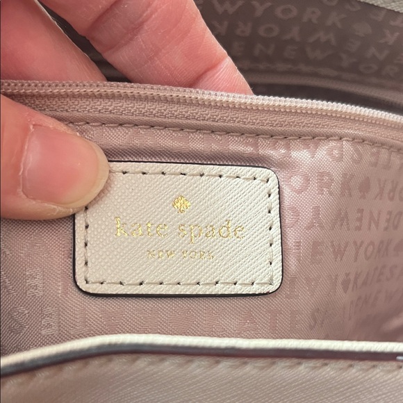 EUC Elegant Kate Spade leather Cream Crossbody Bag - Picture 12 of 16